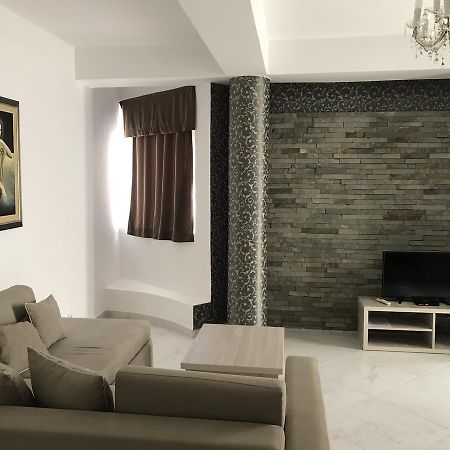 Hotel Imperial Ulcinj Exterior photo