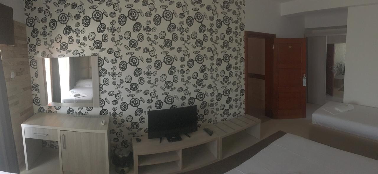 Hotel Imperial Ulcinj Exterior photo