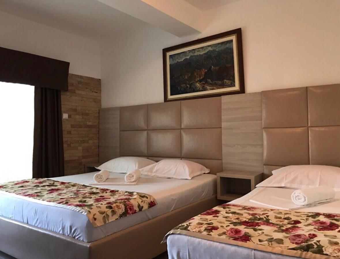 Hotel Imperial Ulcinj Exterior photo