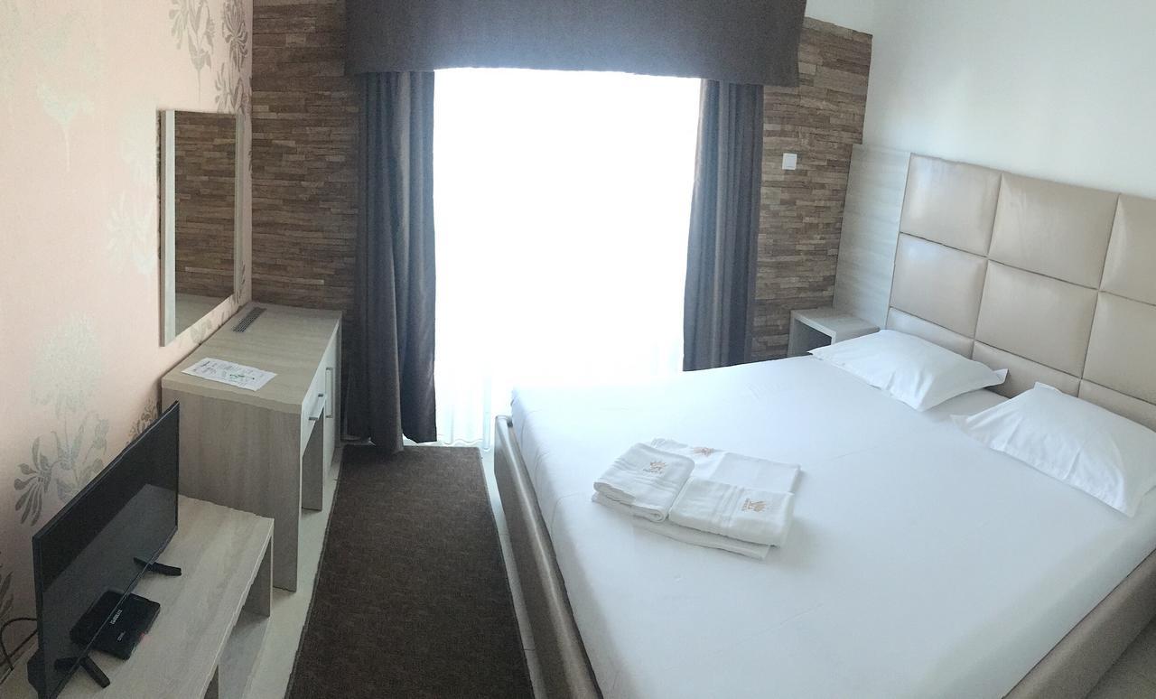 Hotel Imperial Ulcinj Exterior photo