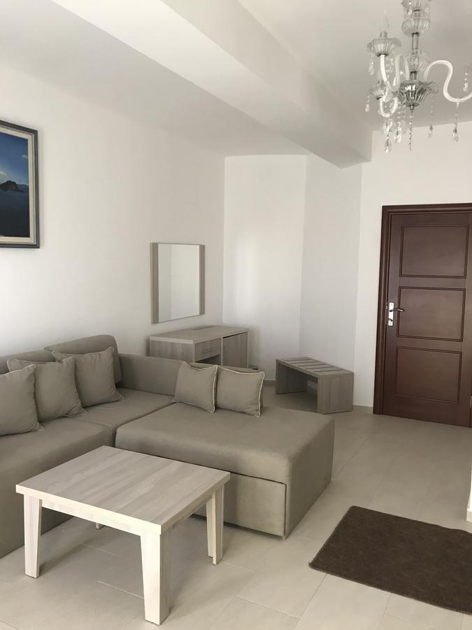 Hotel Imperial Ulcinj Exterior photo