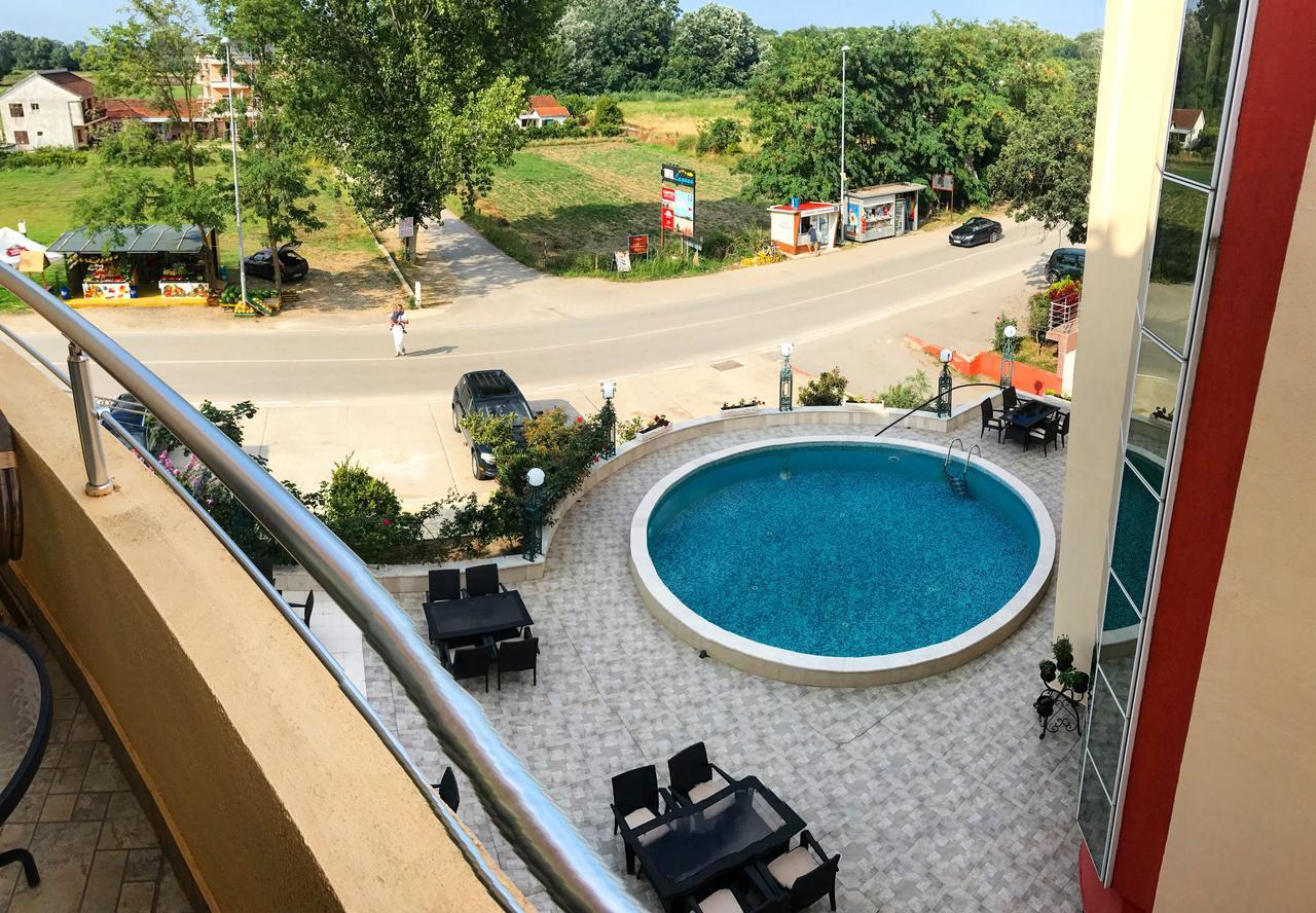 Hotel Imperial Ulcinj Exterior photo